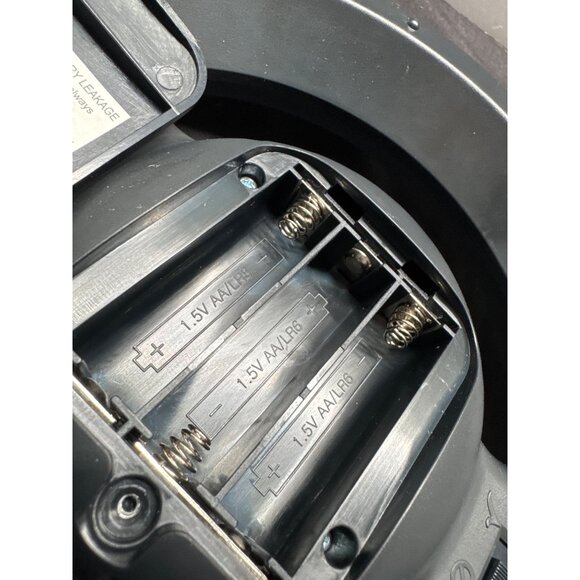 Simon Swipe Electronic Memory Game 2013 Hasbro Interactive Light-Up Toy TESTED - Picture 9 of 10